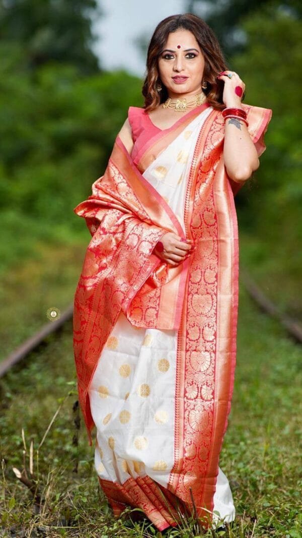 साड़ी सेल - Designer Sarees Rs 500 to 1000