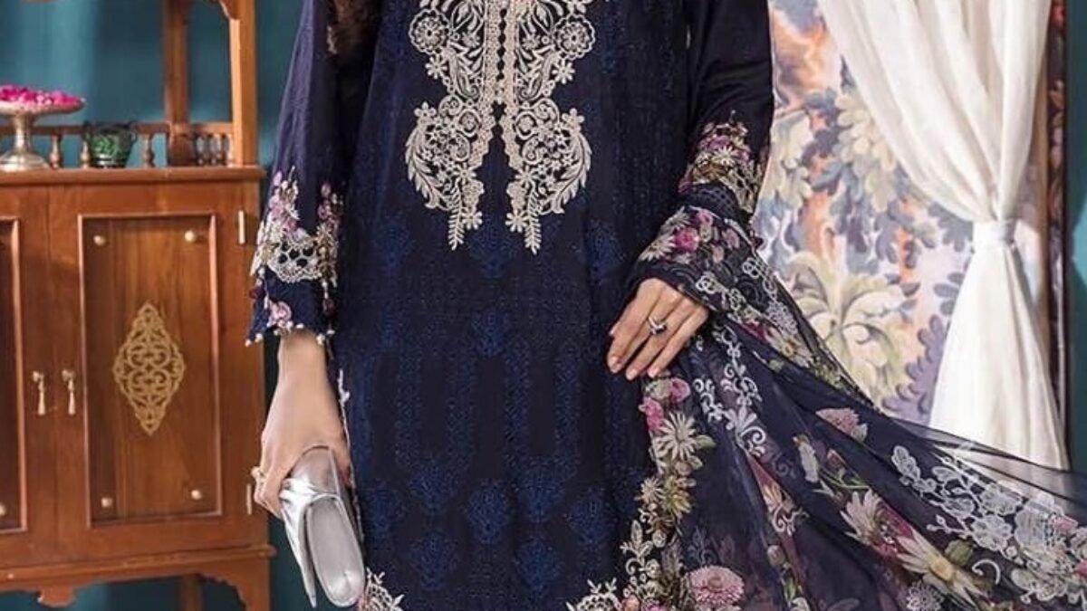 Pakistani Dress Design 2023 - SareesWala.com