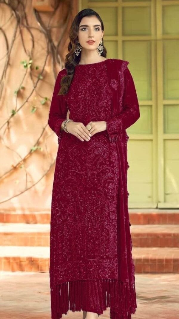 Latest Pakistani Dress 2023 - Pakistani Suits