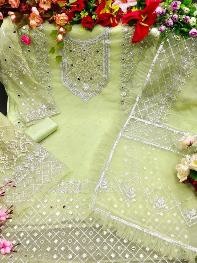 Pakistani Dress Designer Erum Khan - Pakistani Suits