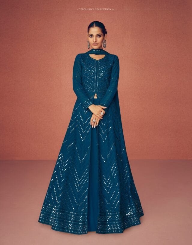 Pakistani Suits Design 2023- Pakistani Suits