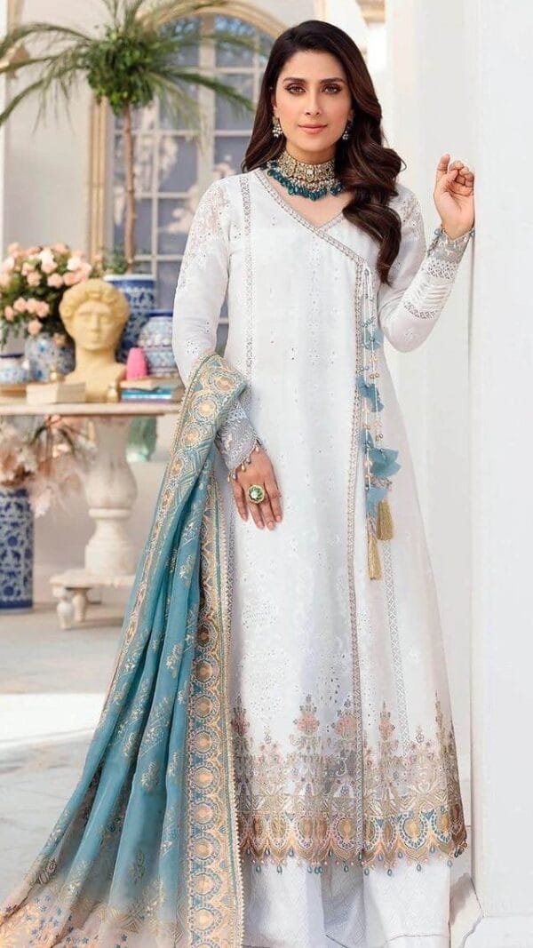 Pakistani Suits Latest - Pakistani Suits