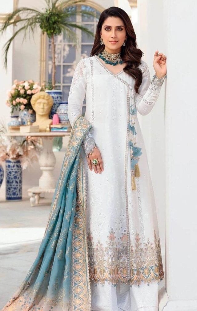 Pakistani Suits Latest - Pakistani Suits