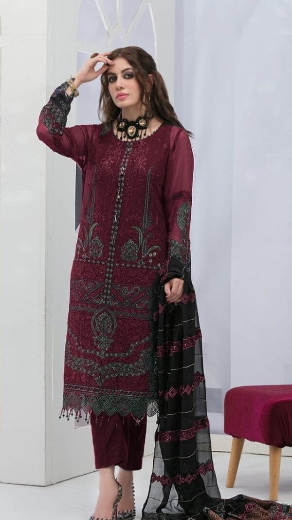 Pakistani Suits Wholesalers In Chandni Chowk - Pakistani Suits