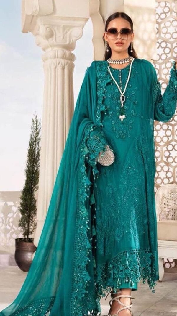 Stylish Pakistani Suits - Pakistani Suits