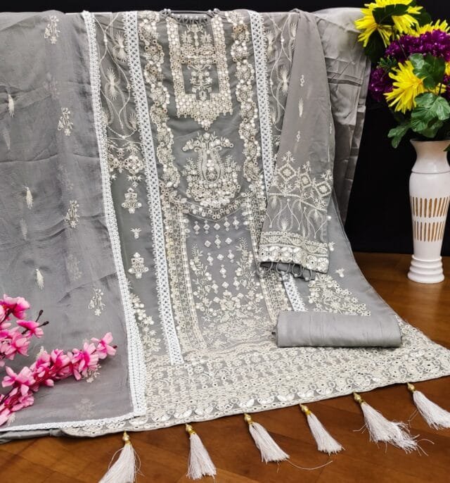 Surat Pakistani Suits - Pakistani Suits
