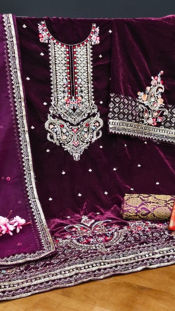 Pakistani Suits Online In Usa - Pakistani Suits