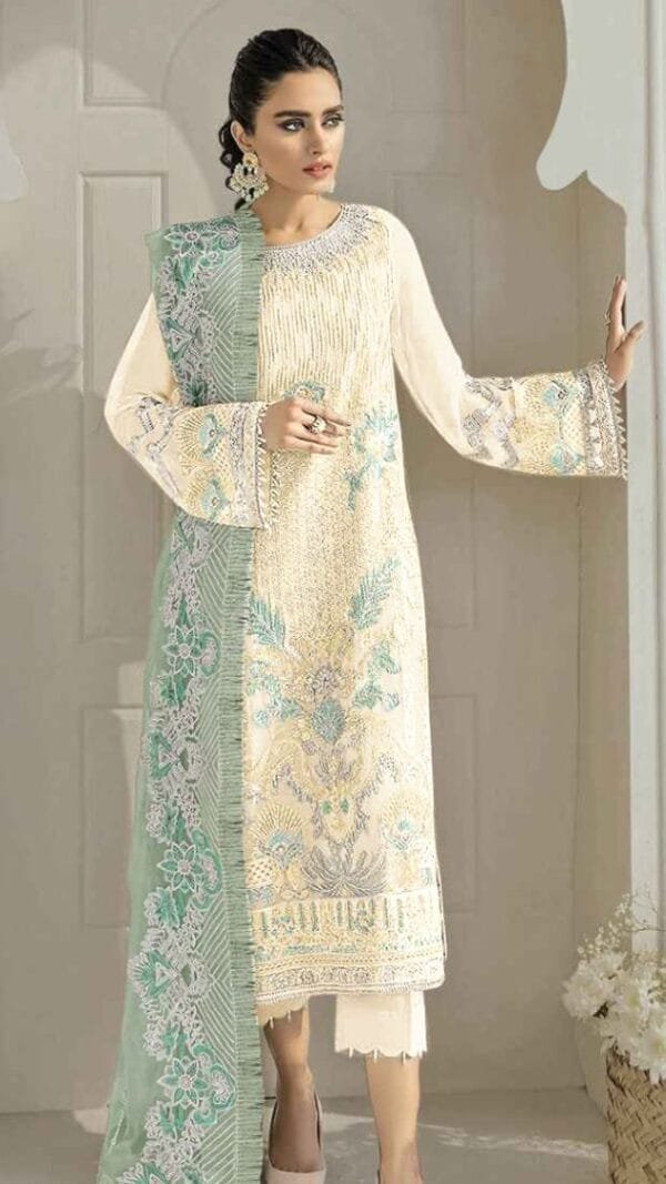 Wholesale Pakistani Suits In Surat - Pakistani Suits
