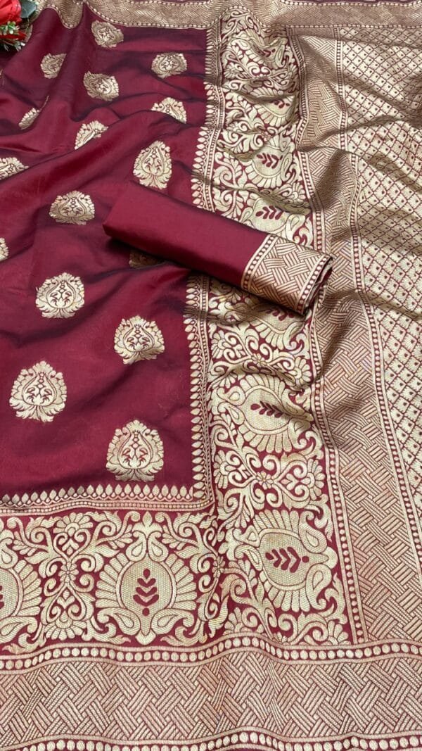 बनारसी साड़ी Price - Designer Sarees Rs 500 to 1000