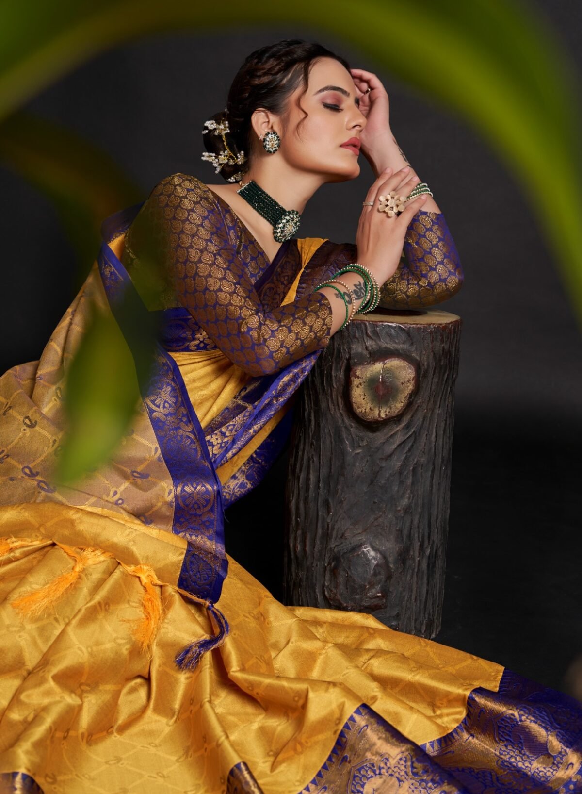 Saree Online For Party - Designer Sarees Rs 500 to 1000 - SareesWala.com