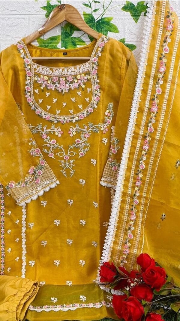 Design For Pakistani Suits - Pakistani Suits Online