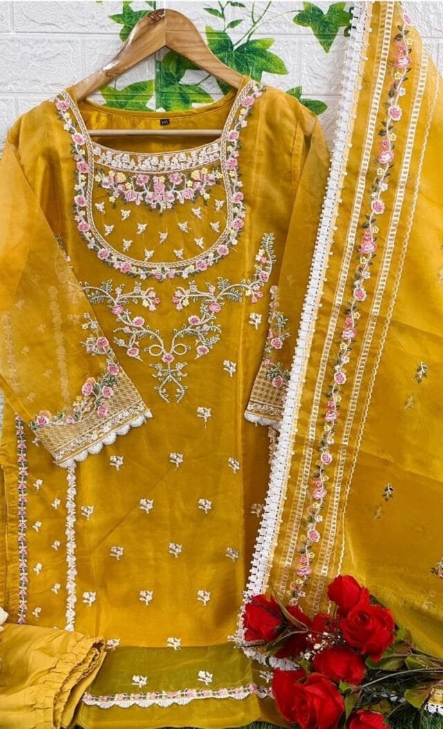 Design For Pakistani Suits - Pakistani Suits Online