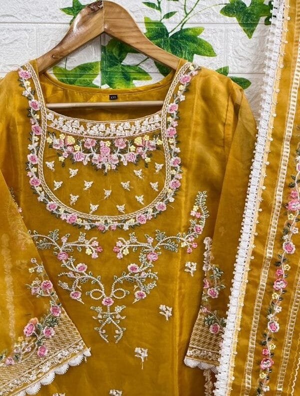 Design For Pakistani Suits - Pakistani Suits Online