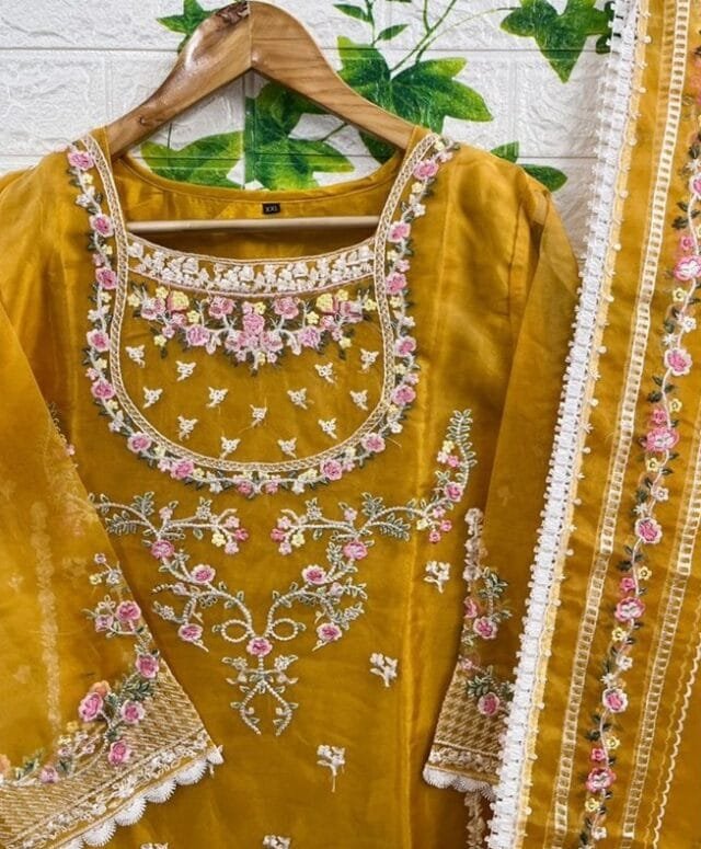 Design For Pakistani Suits - Pakistani Suits Online