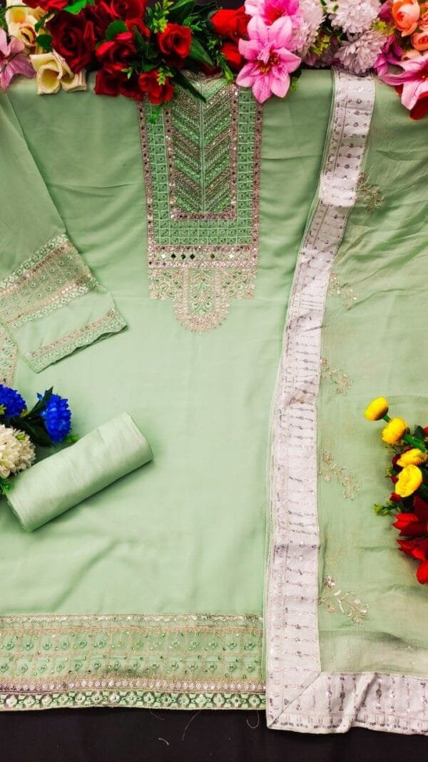 Pakistani Dress Designer - Pakistani Suits Online