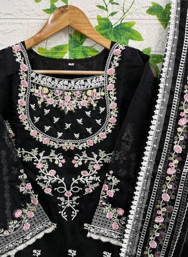 Pakistani Suits Designers - Pakistani Suits Online