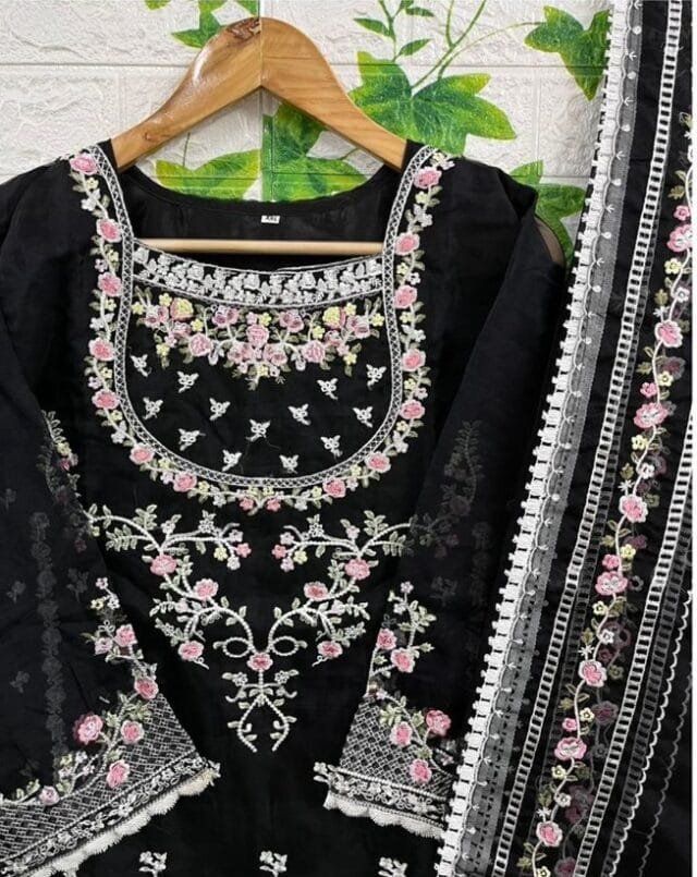Pakistani Suits Designers - Pakistani Suits Online