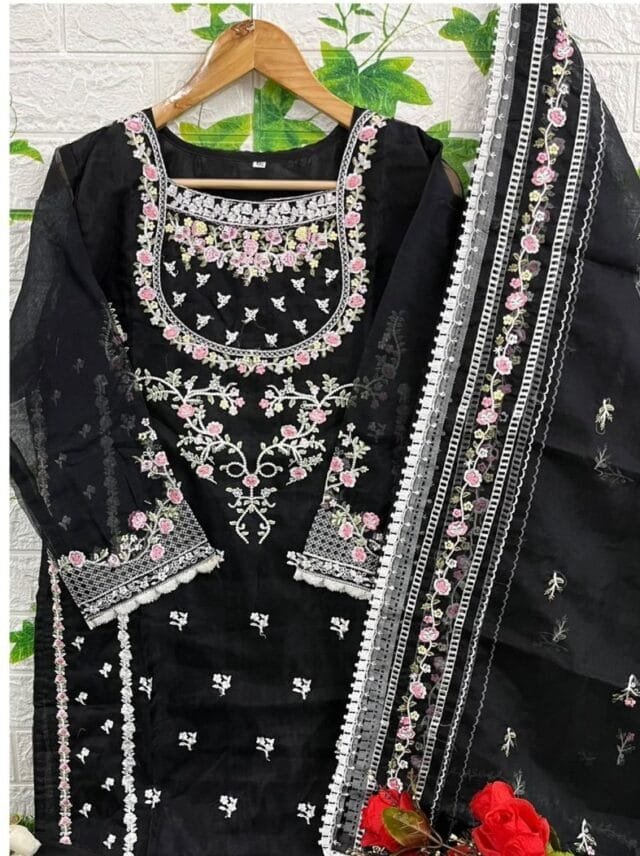 Pakistani Suits Designers - Pakistani Suits Online
