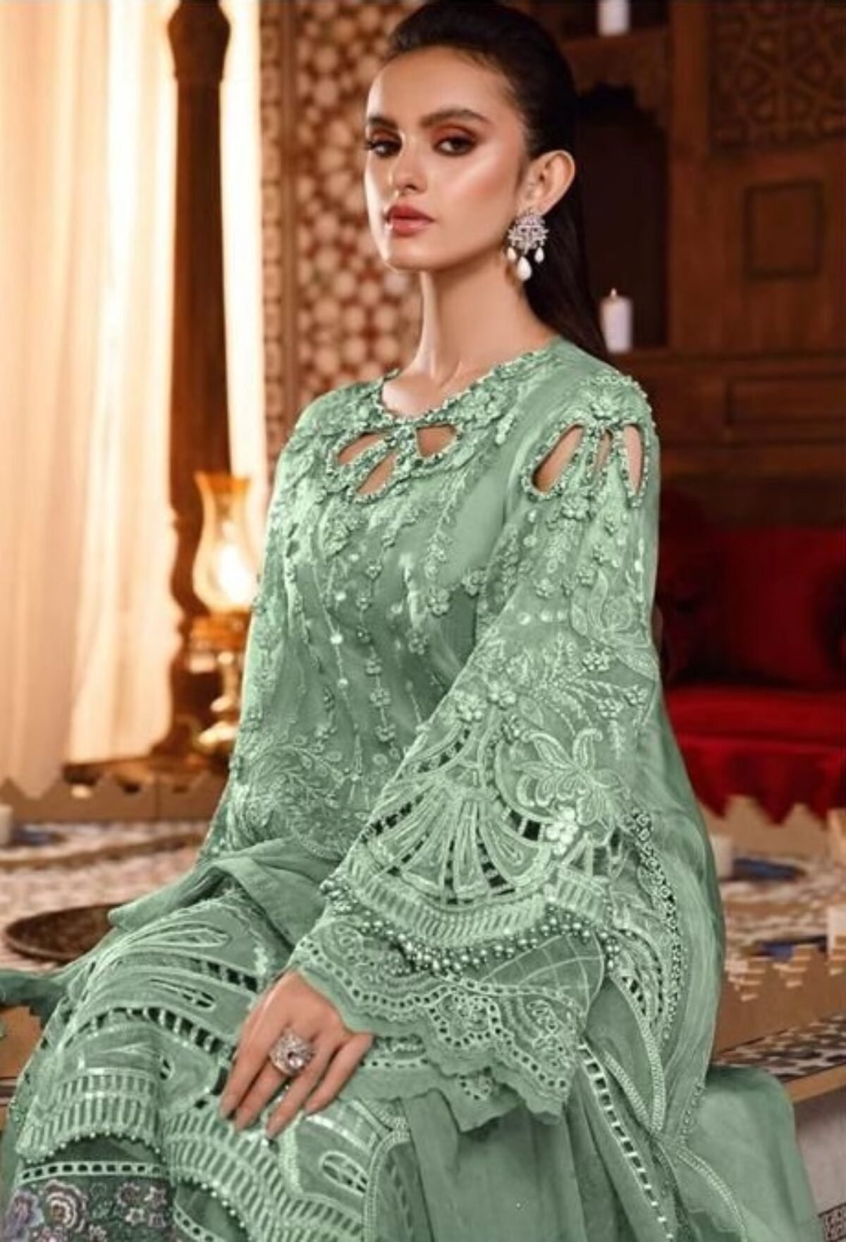 Aggregate 167+ green frocks pakistani latest - camera.edu.vn