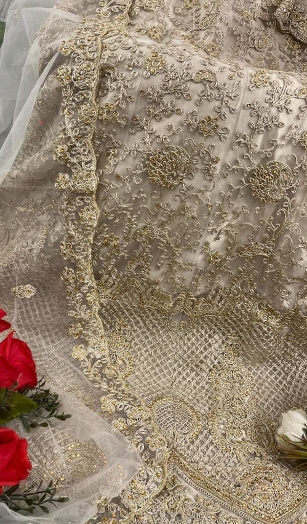 Pakistani Suits Wholesale In Dubai