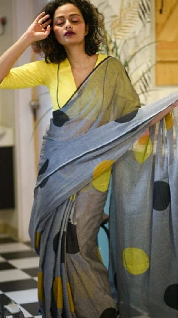 Visit For more Designer Sarees Rs 500 to 1000 Sarees Collection Click For Join our WhatsApp Sarees Group our Collection