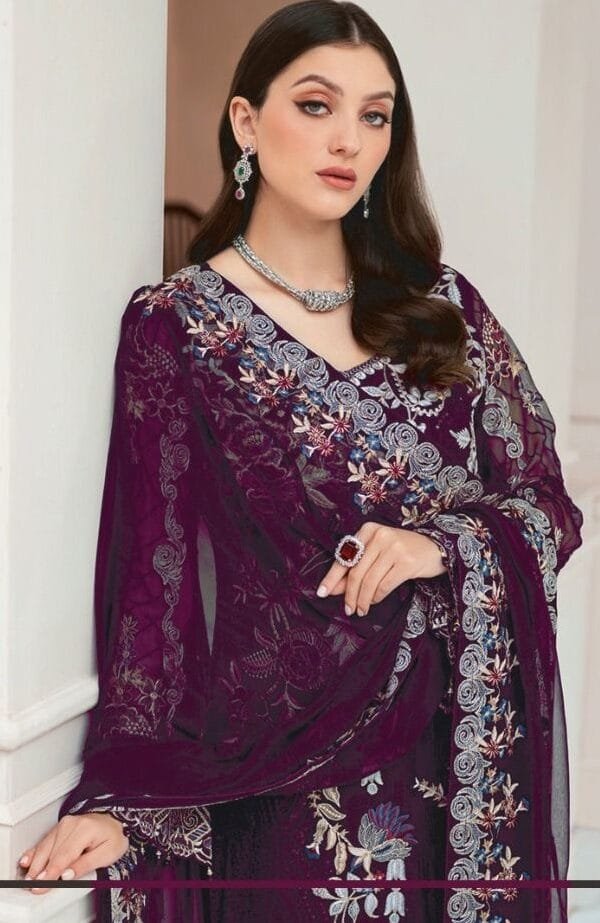 Online Pakistani Suits India - Pakistani Suits Online