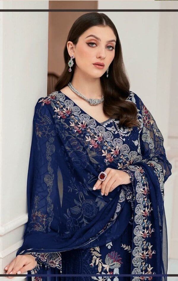Pakistani Dress Woman - Pakistani Suits Online