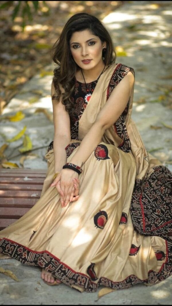 Saree Crossdressing Stories - Designer Sarees Rs 500 to 1000 -