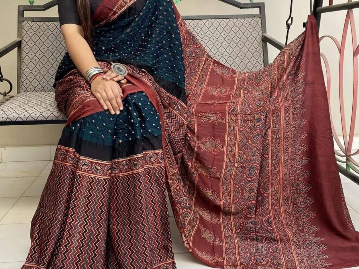 Handloom Varanasi Silk Saree Style 2 🌴 GOABAY