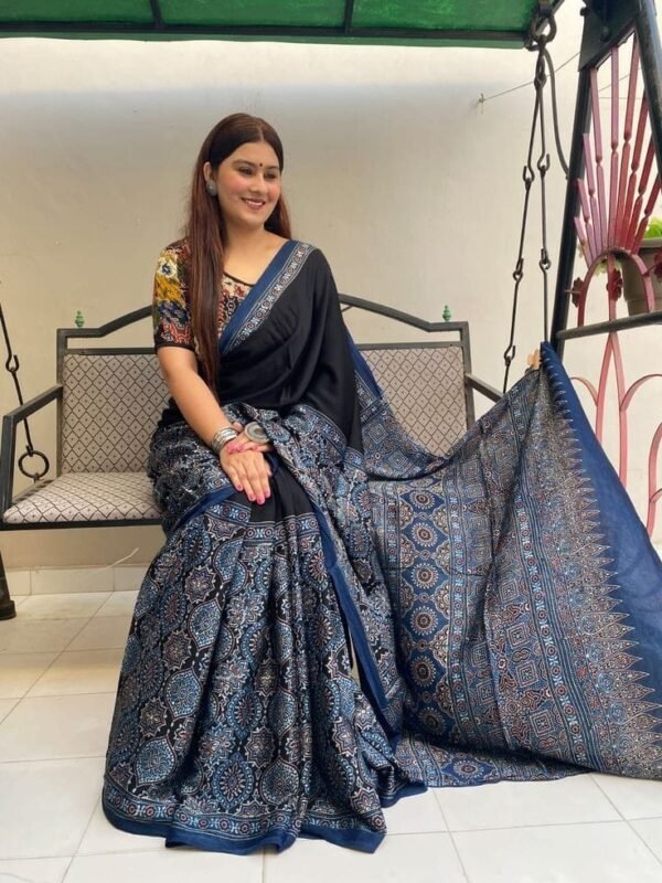 Buy Blue Cotton Printed Stripe Round Saree With Crop Top For Women by  Silkwaves Online at Aza Fashions.