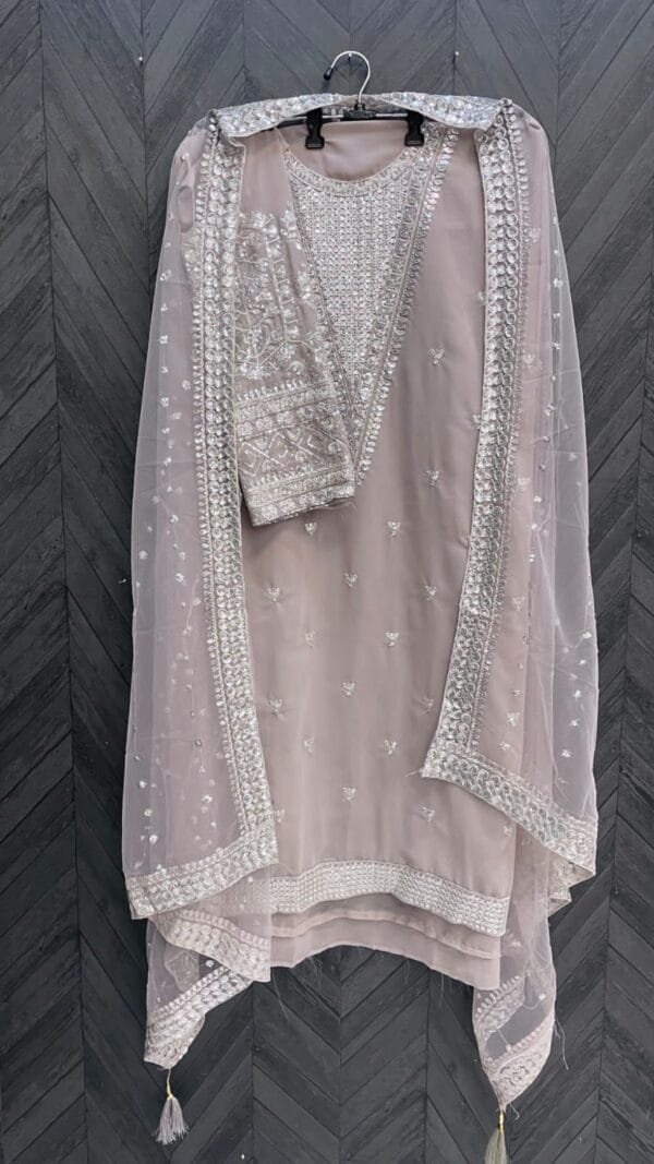 Best Pakistani Clothes Near Me | USA