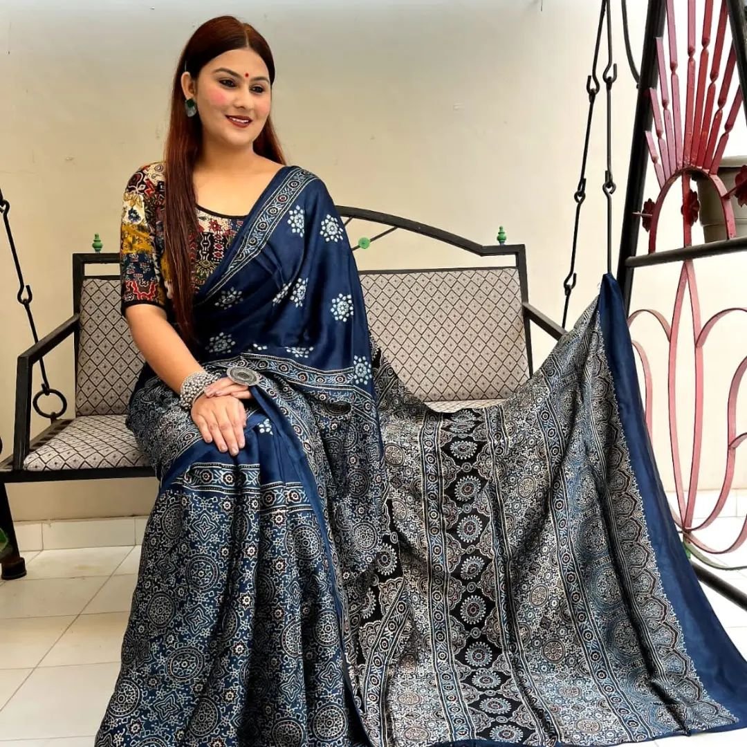 Best Indian Bridal Saree Designs For Weddings In 2024-2025 | Wedding saree  indian, Indian bridal sarees, Saree designs