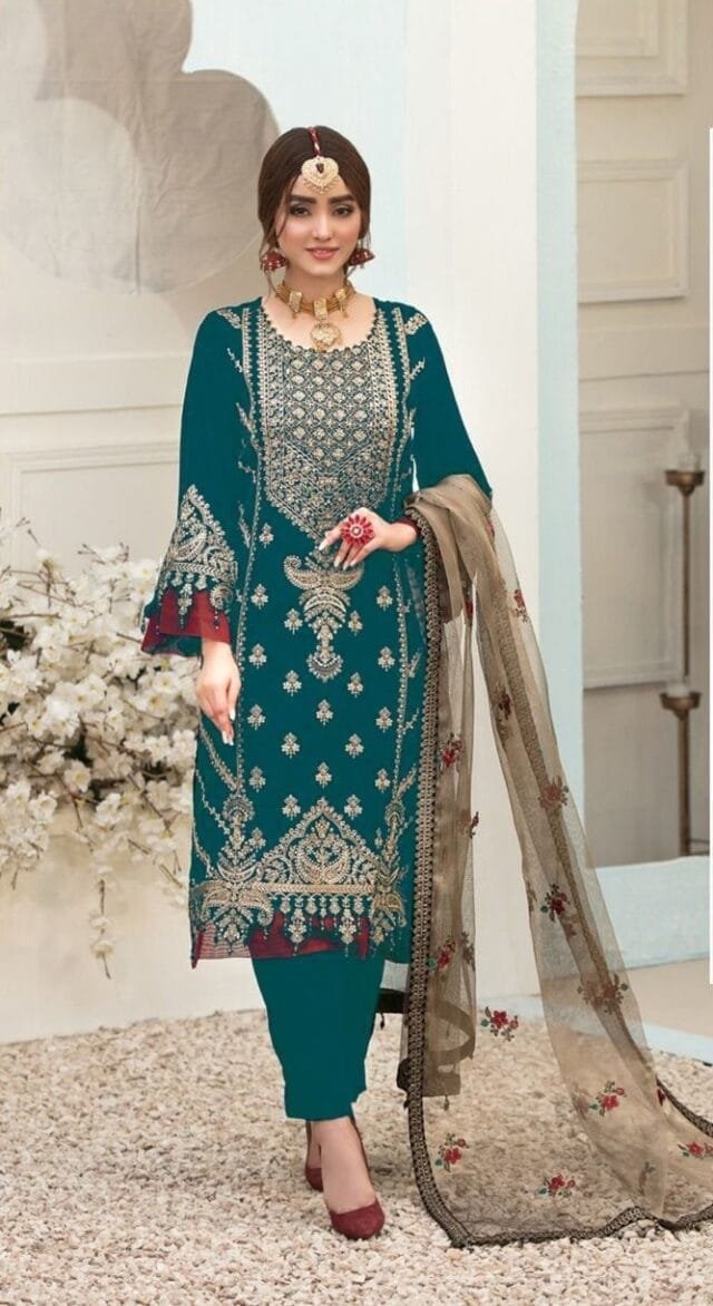 New Pakistani Suit Design 2023