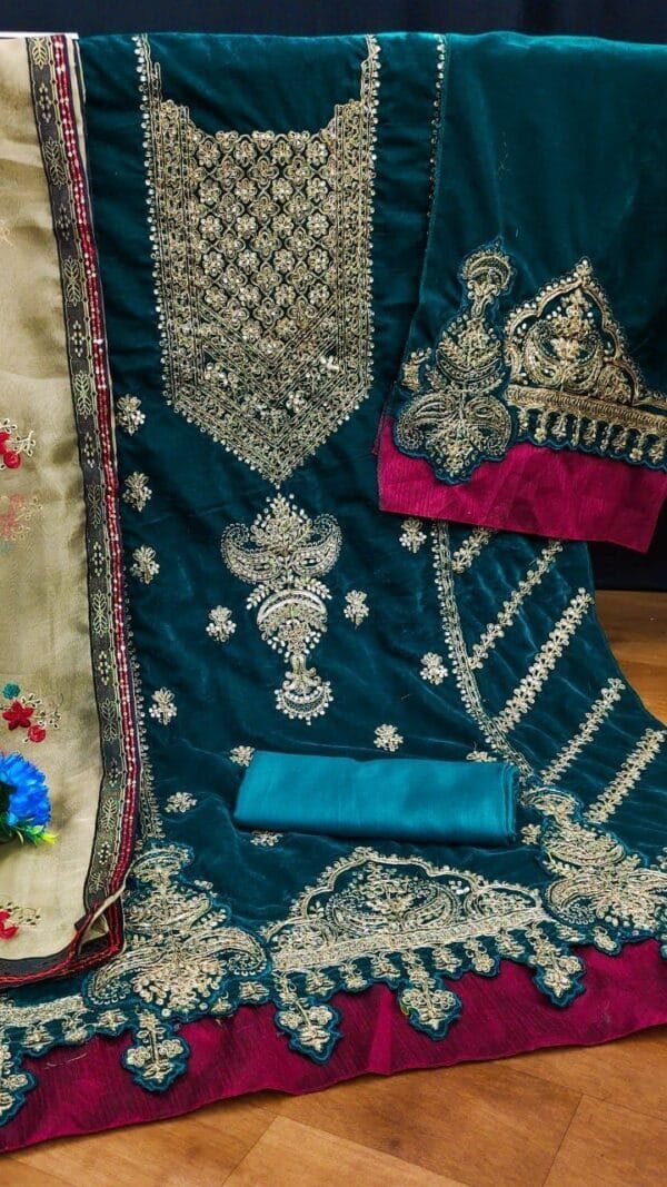 Pakistani Dresses Online India