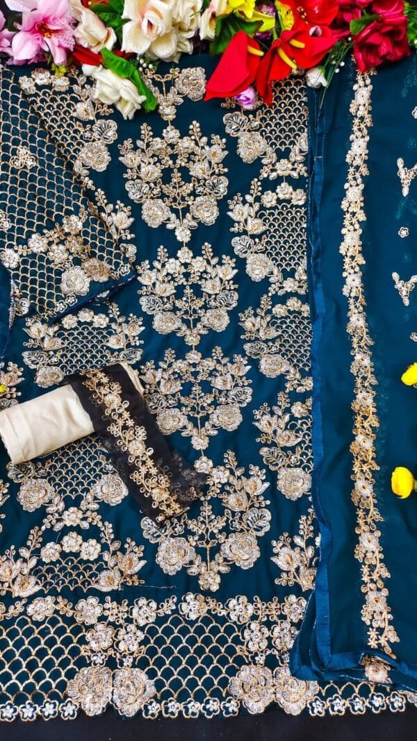 Pakistani Latest Dresses 2023