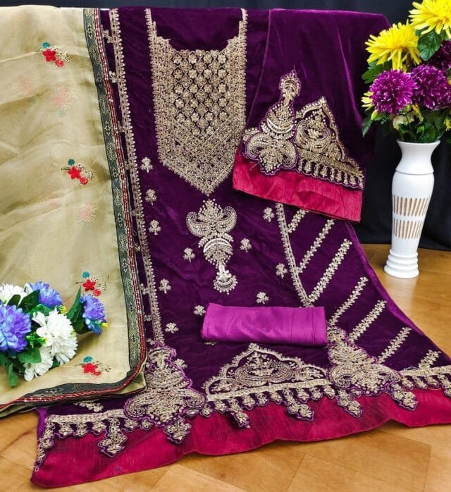 Pakistani Salwar Kameez Design 2023