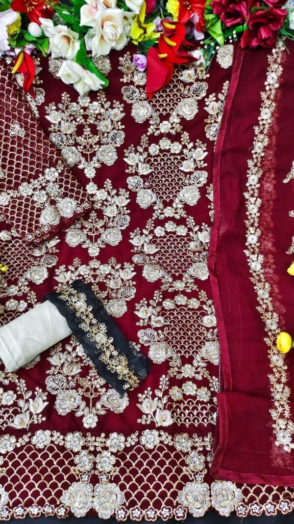 Pakistani Suits Designs