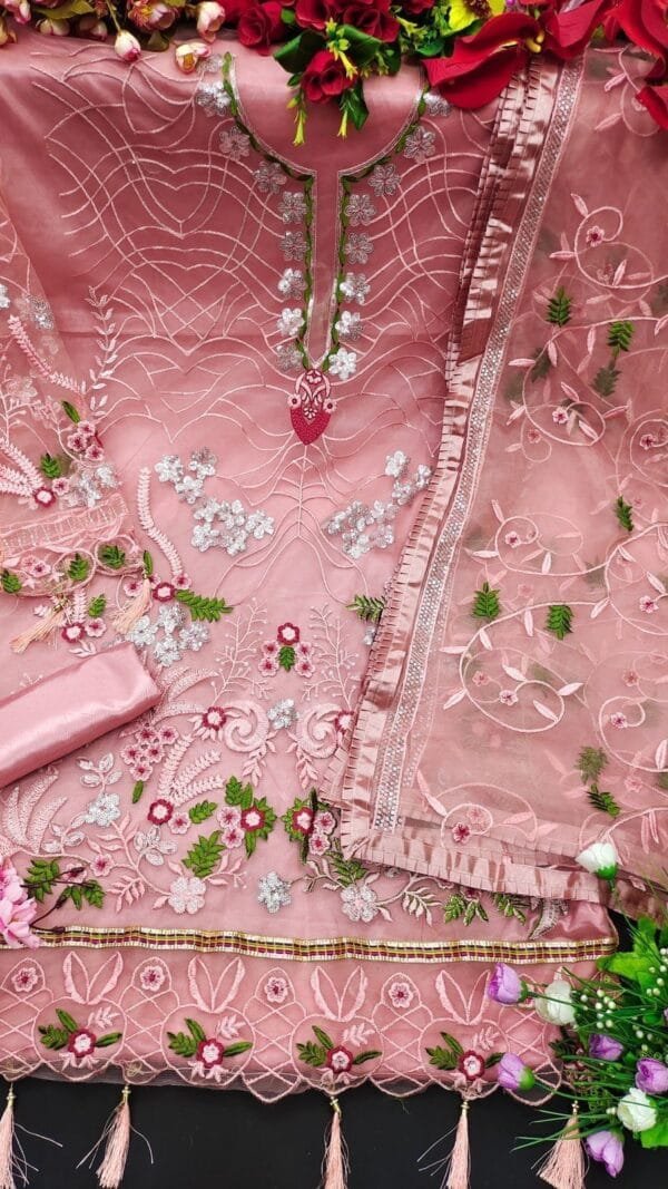 Pakistani Suits Online Uk