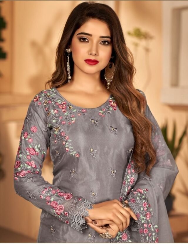 Best Pakistani Dresses Design | USA
