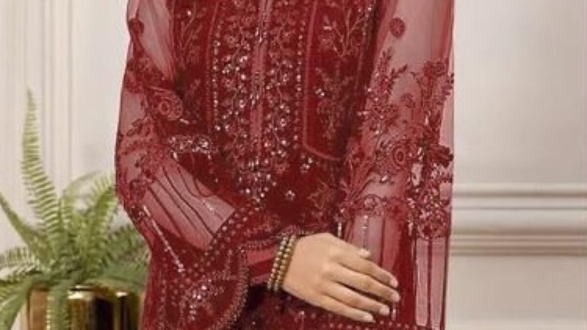 Mehndi Designer Dresses In Pakistan