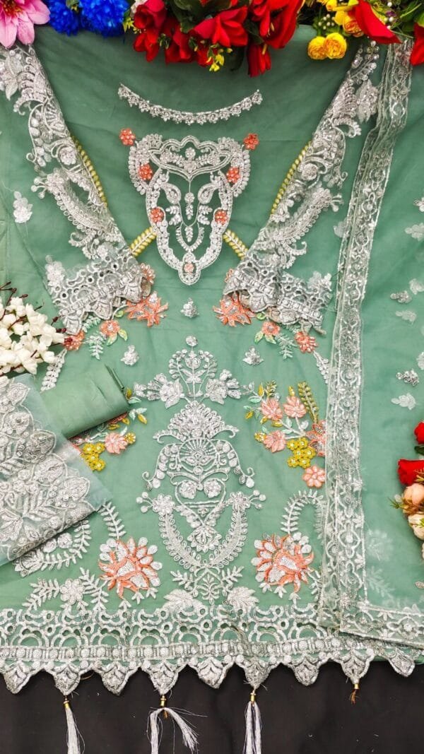 Best Pakistani Dresses Online UK