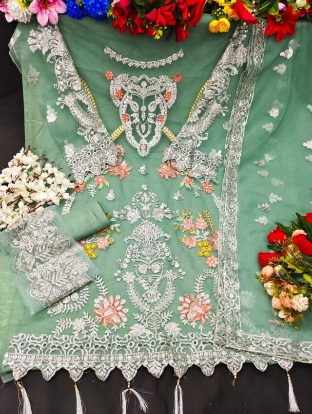 Best Pakistani Dresses Online UK