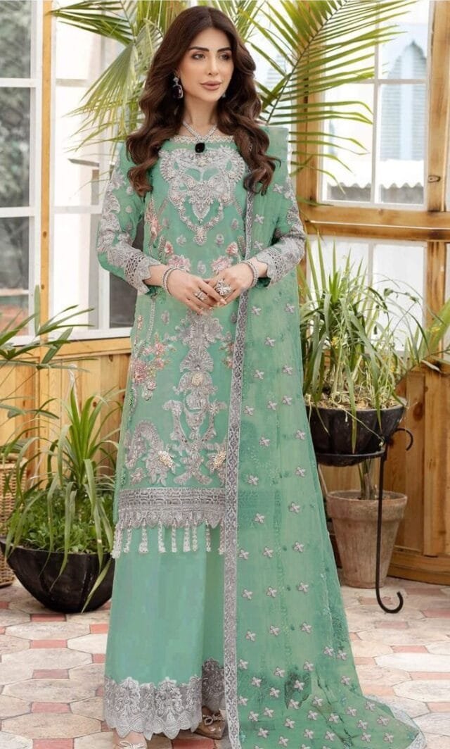 Best Pakistani Dresses Online UK