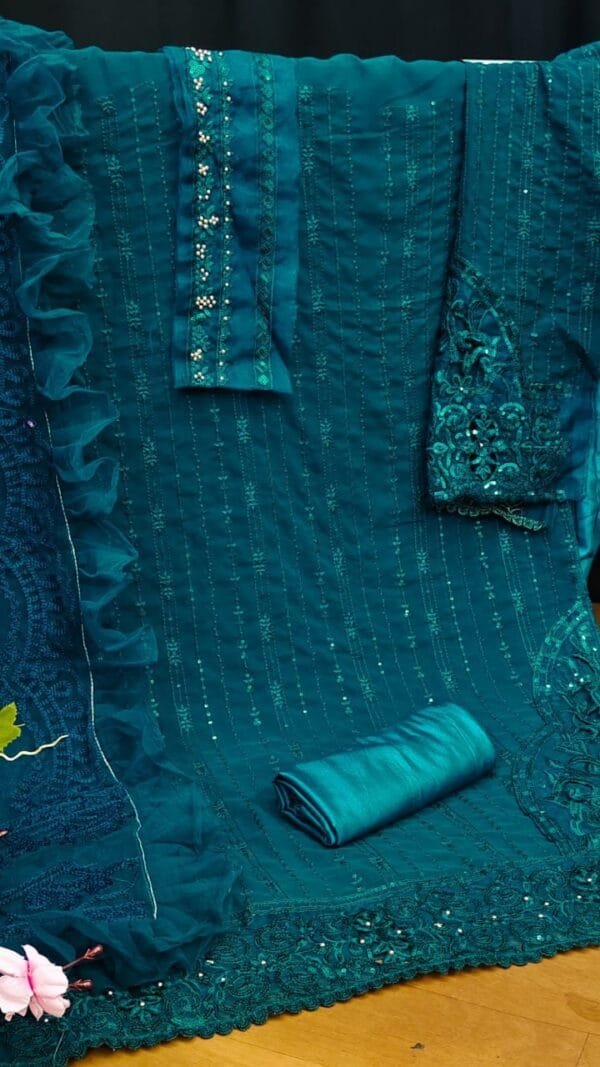 Best Pakistani Suits UK Online