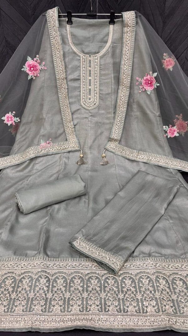 Heavy Pakistani Suits UK