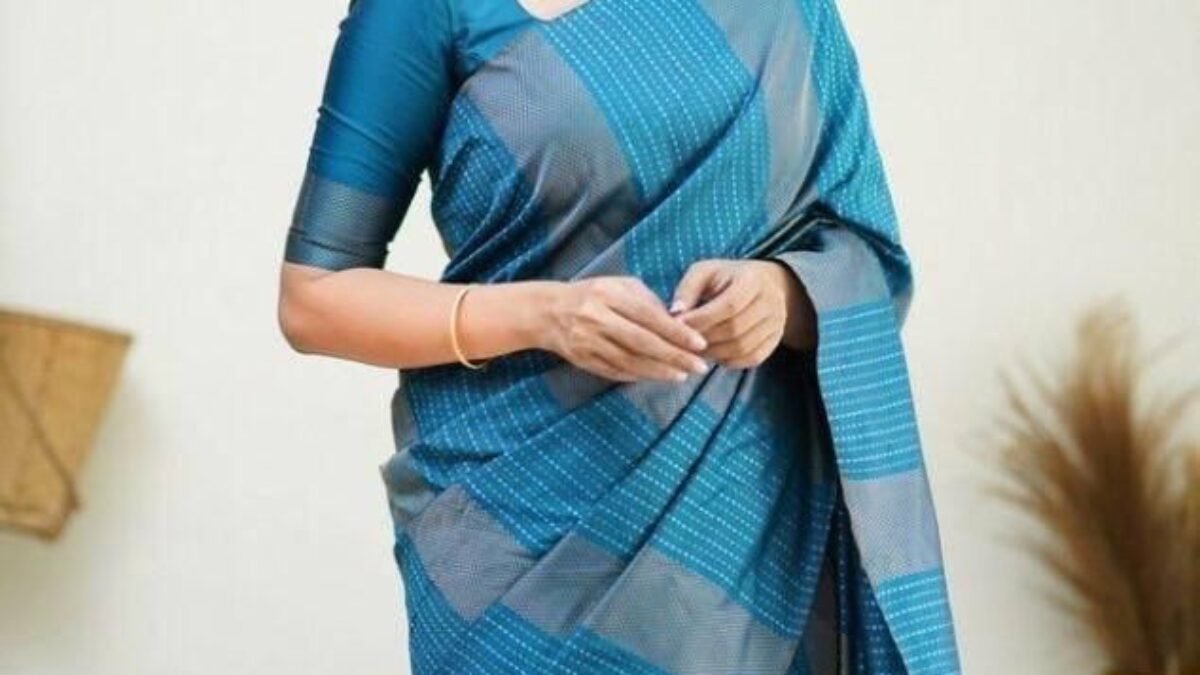 Simple Full Sleeves Blouse Designs For Cotton Sarees – South India Fashion