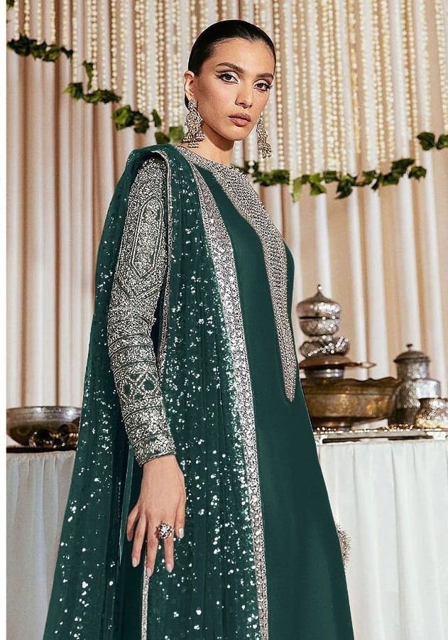 Pakistani Clothes Suppliers In UK