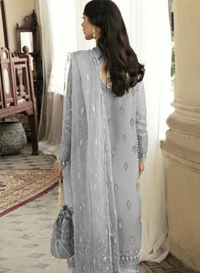 Pakistani Dress In UK Online