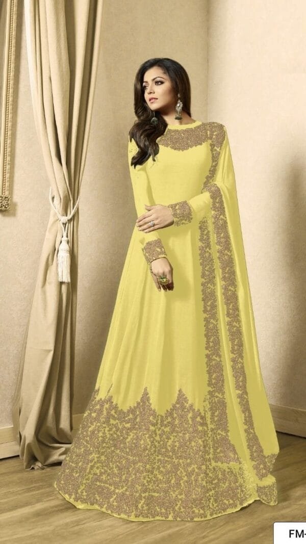 Ready Made Pakistani Clothes UK Sale