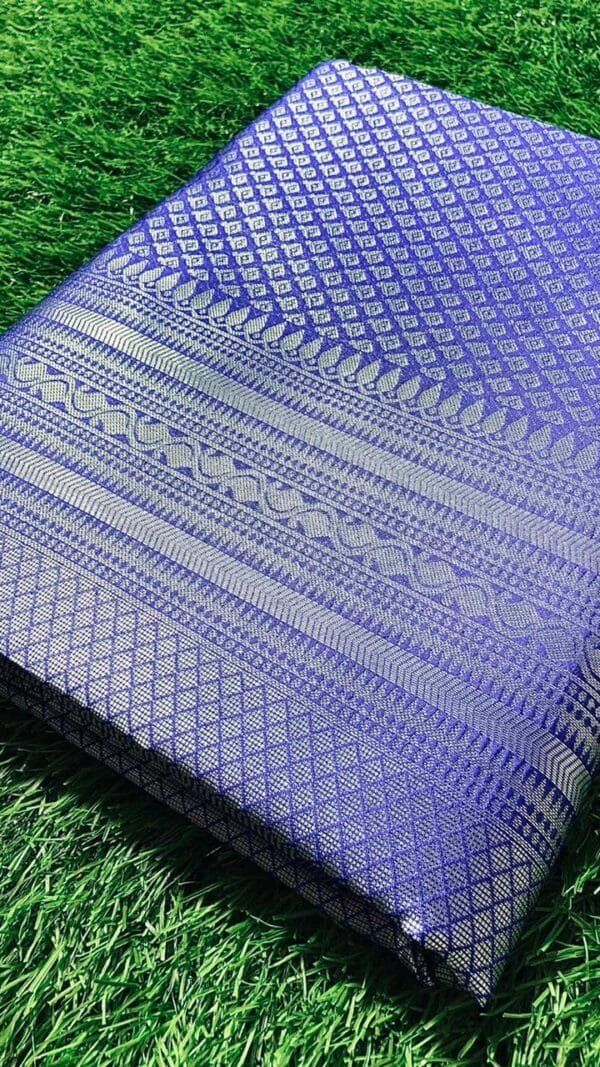 Latest Fashion Sarees United Kingdom